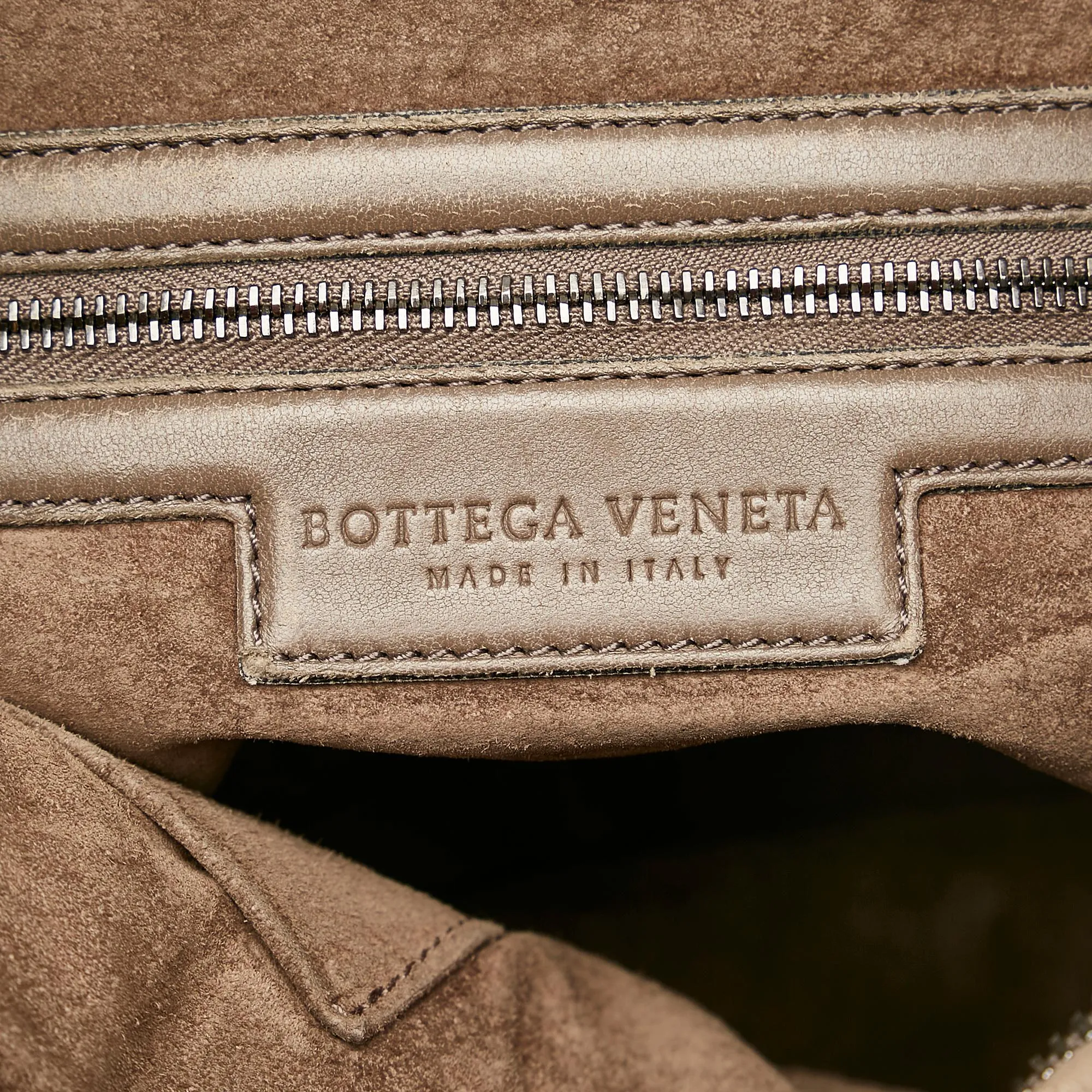 Bottega Veneta Intrecciato Leather Hobo Bag (SHG-34063)