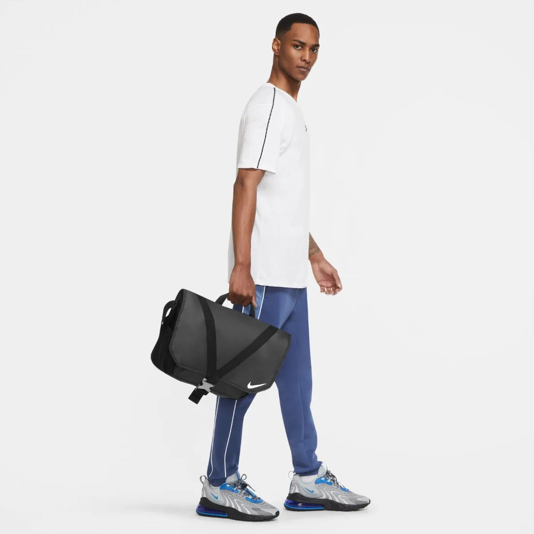 Essentials Messenger Cross Bag