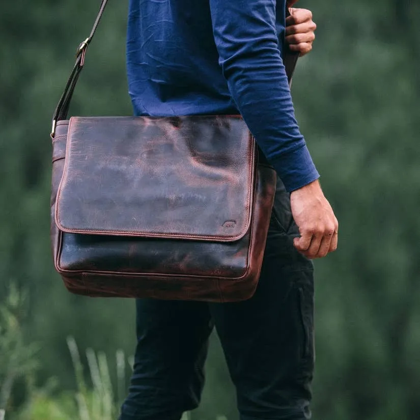 MEN'S *KODIAK LEATHER KASILOF MESSENGER BAG