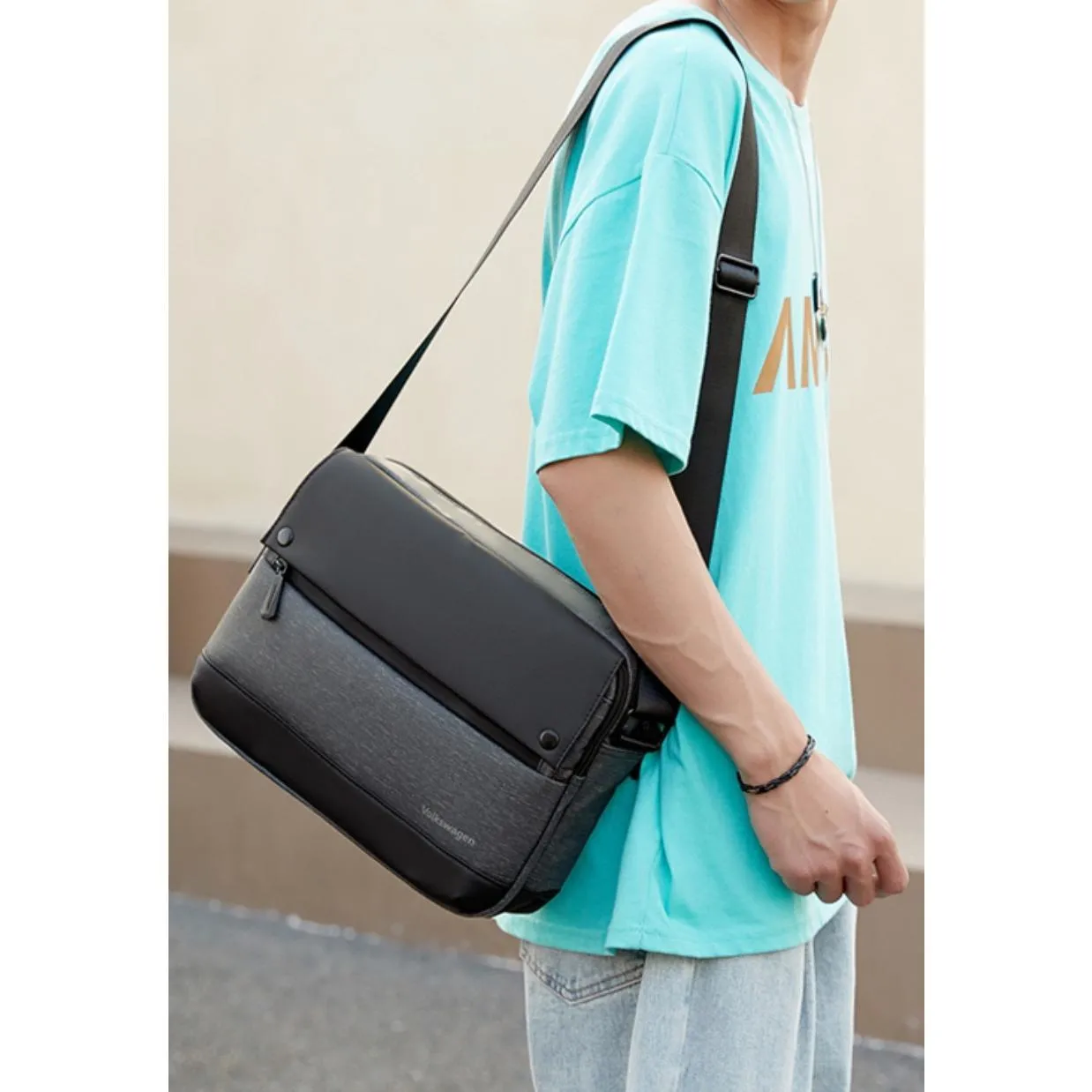 Men's  Leather Crossbody Bag / Shoulder Sling Bag - VUR 5007