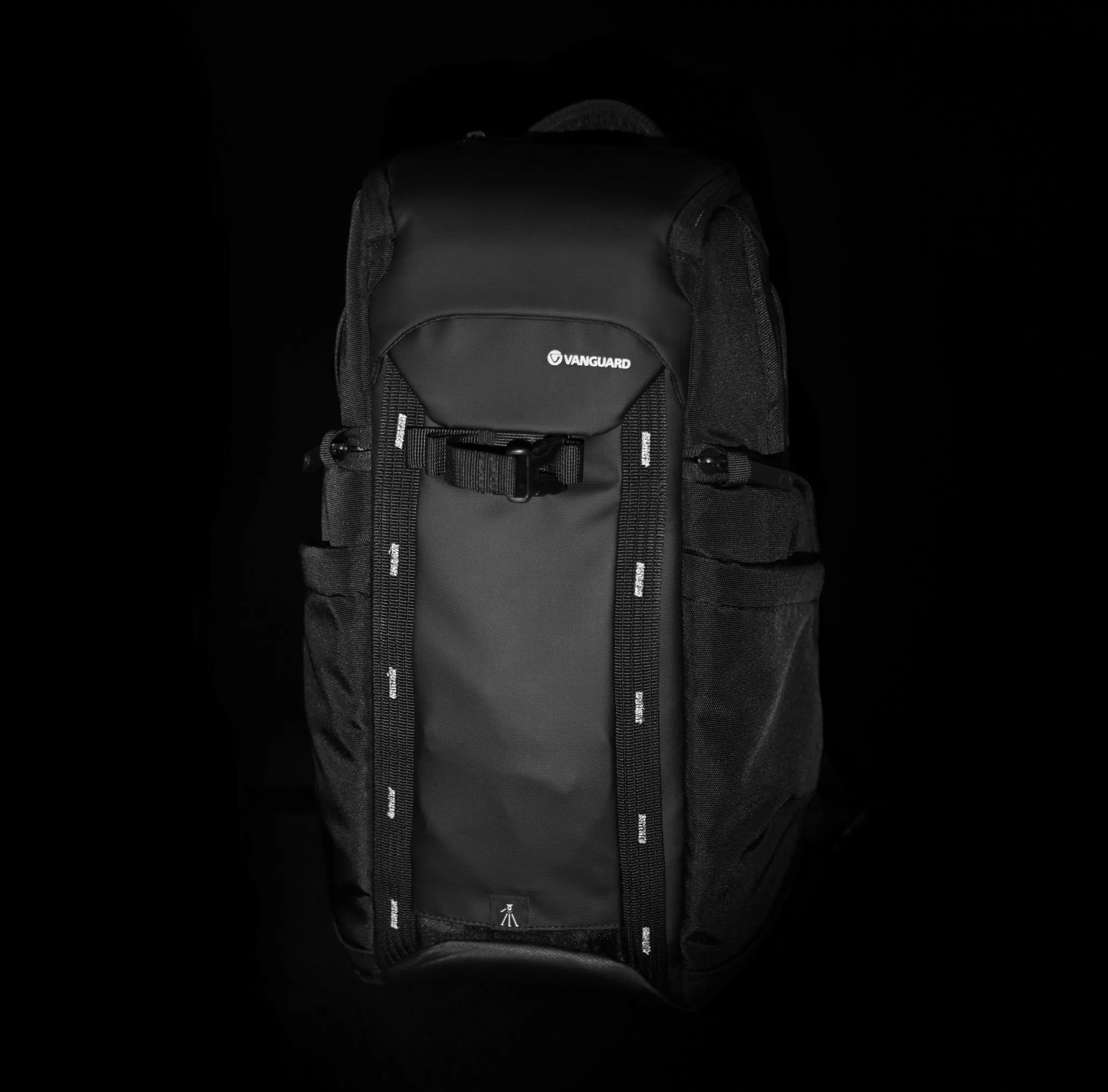 VEO Adaptor R44 Gray Camera Backpack w/ USB Port - Rear Access