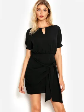 Wholesale Black Short Sleeve Plain Cut Out Self-Tie Mini Dress